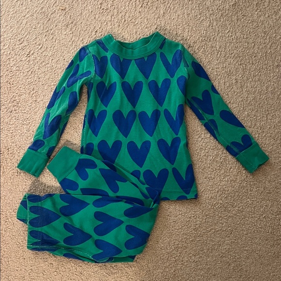 Hanna Andersson heart pajamas - Picture 1 of 2